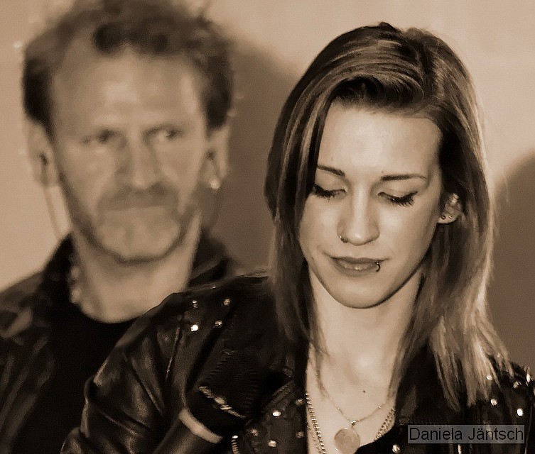 Alex Klier &amp; Isabel Wilhayn - Linda Hesse - Live mit Band am 03.10.2013 im alten Schlachthof in Dresden - C2381AB03E1C11E3B53676DCFDBABC74
